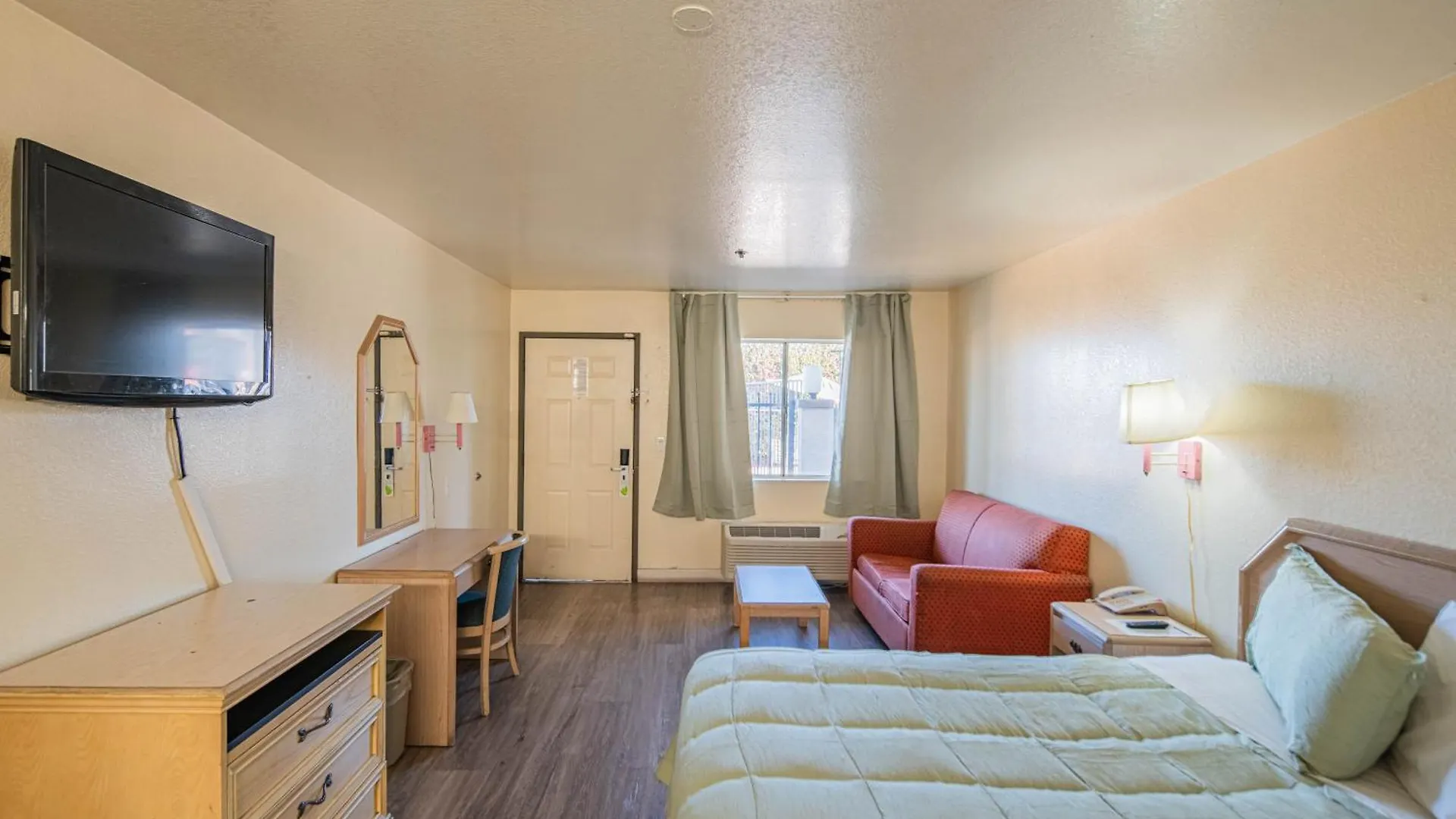 Hotel Rising Phoenix