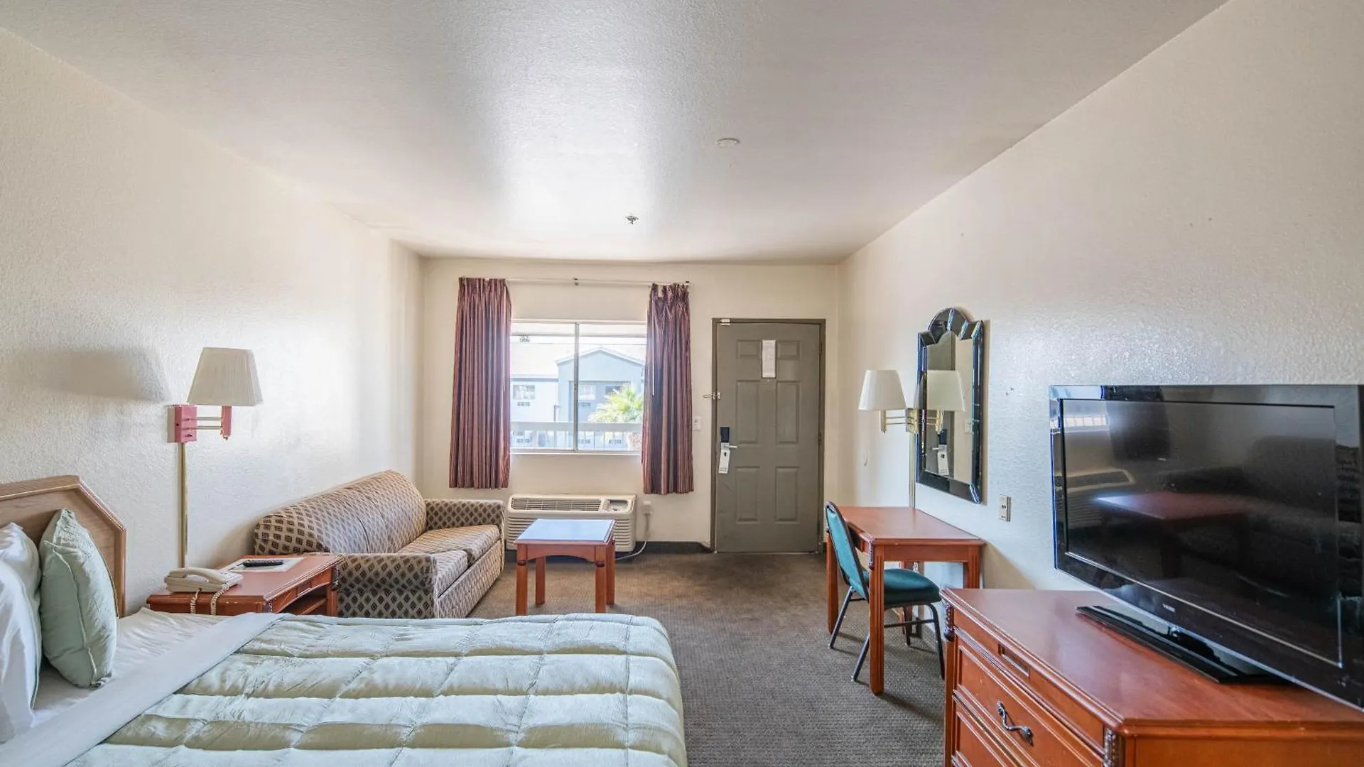 Hotel Rising Phoenix